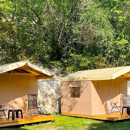 Οργανωμένο κάμπινγκ Divoto Glamping